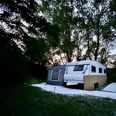 I Przyczepy Cam Spot Campsite Wladyslawowo