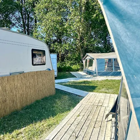 I Przyczepy Cam Spot Campsite Wladyslawowo