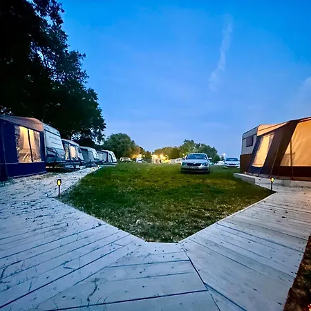 I Przyczepy Sunday Camp