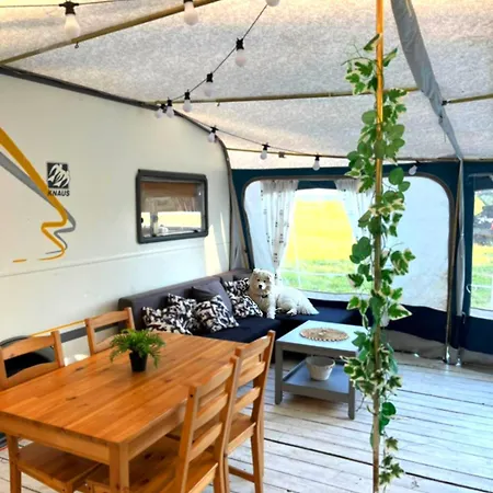 I Przyczepy Cam Spot Кемпинг